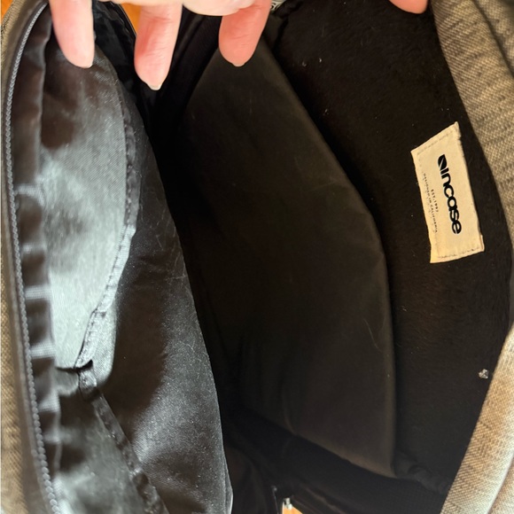 Incase Tech Backpack - Picture 2 of 2